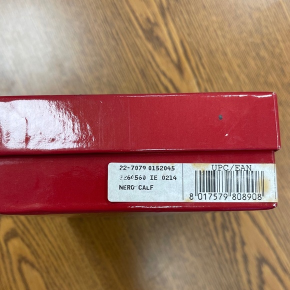 Salvatore Ferragamo Black Leather Wallet - Picture 11 of 12